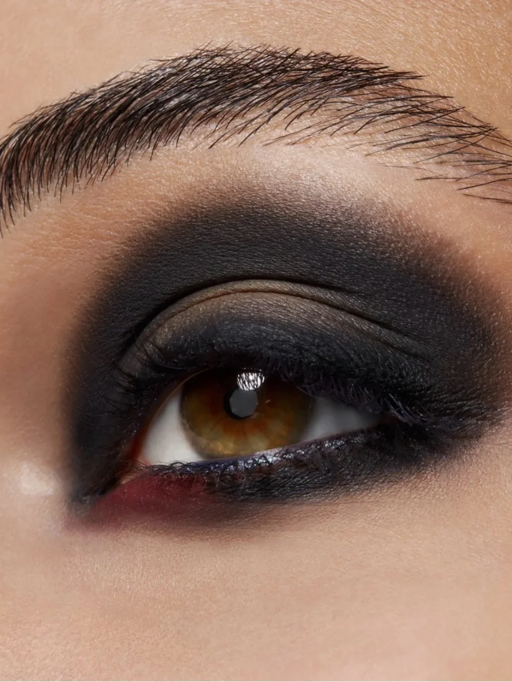 MAC Cosmetics Single Matte Eyeshadow — CARBON